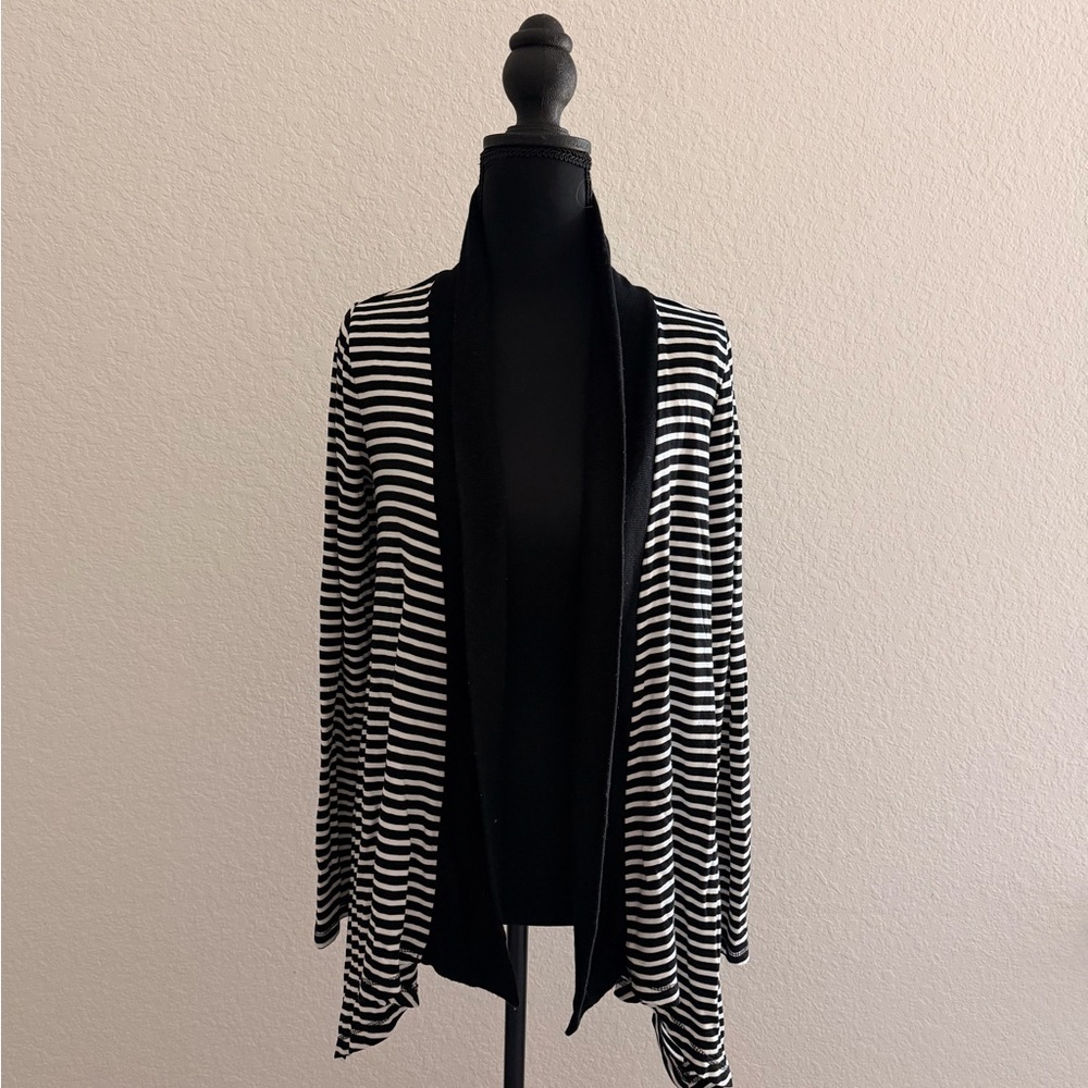 Liz Claiborne Black & White Open Front Cardigan Draped Longline